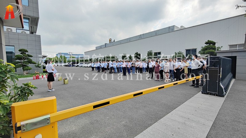 1656551247.jpg 5、疏散后清点实到人数_副本.jpg